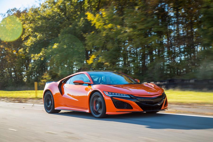  Acura NSX 2018 года  (фото 48 из 57)